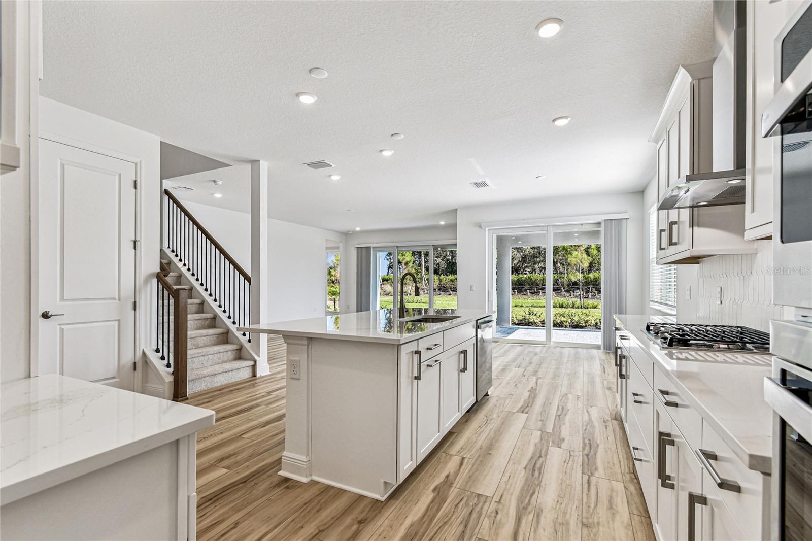 Image 6 of 44 For 7586 Seahawk Avenue