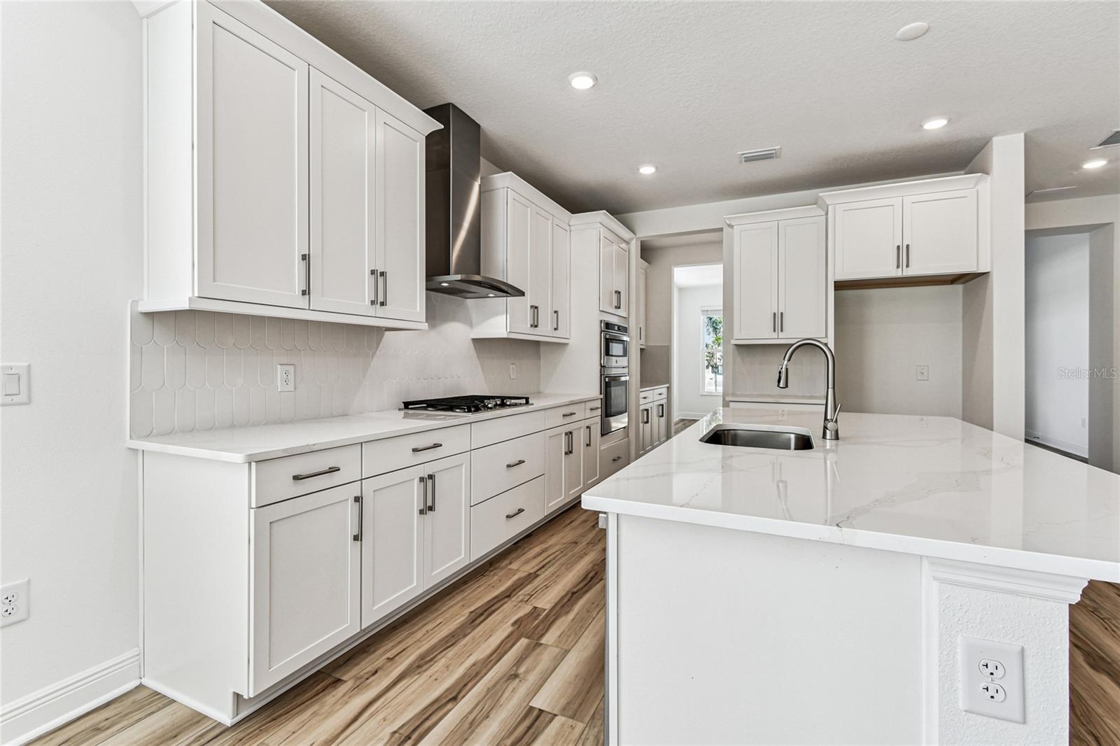 Image 7 of 44 For 7586 Seahawk Avenue