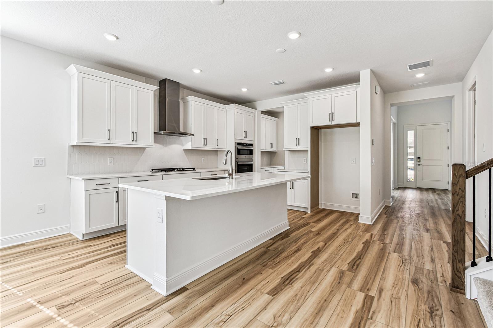 Image 8 of 44 For 7586 Seahawk Avenue