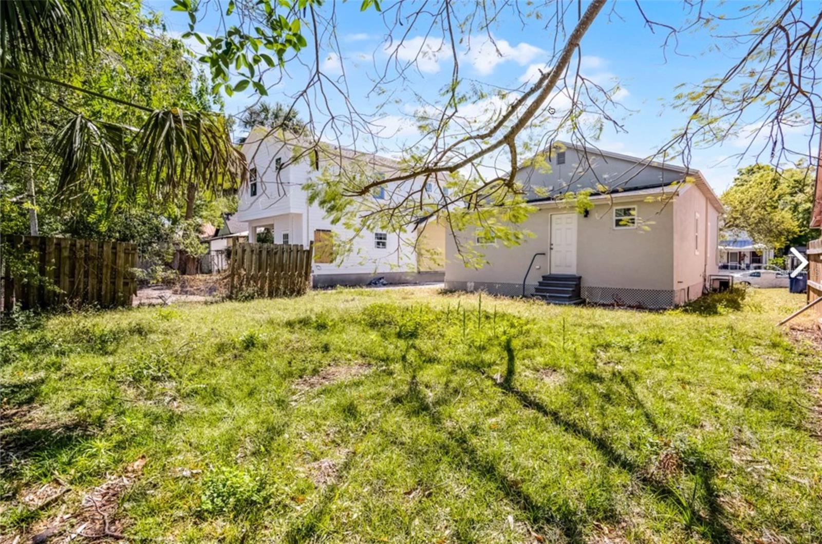 Image 15 of 33 For 2335 Beach Street