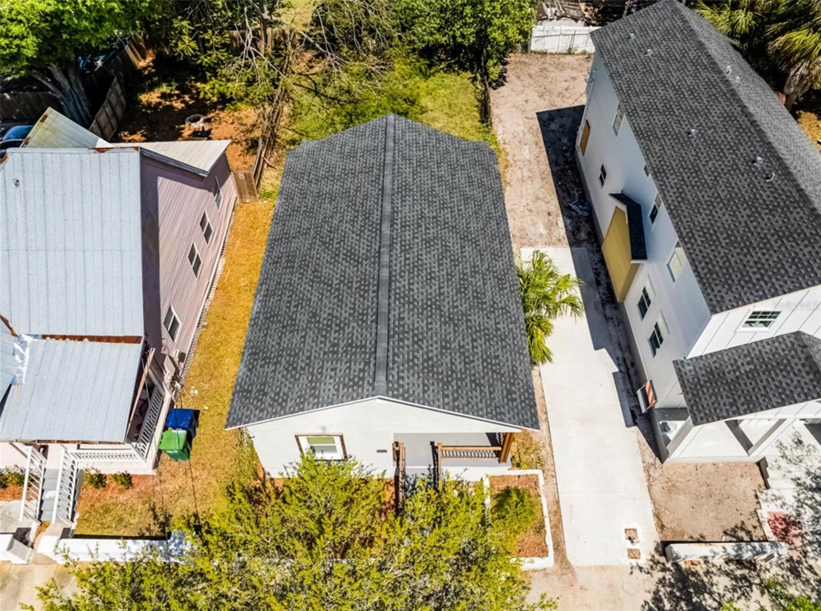 Image 17 of 33 For 2335 Beach Street