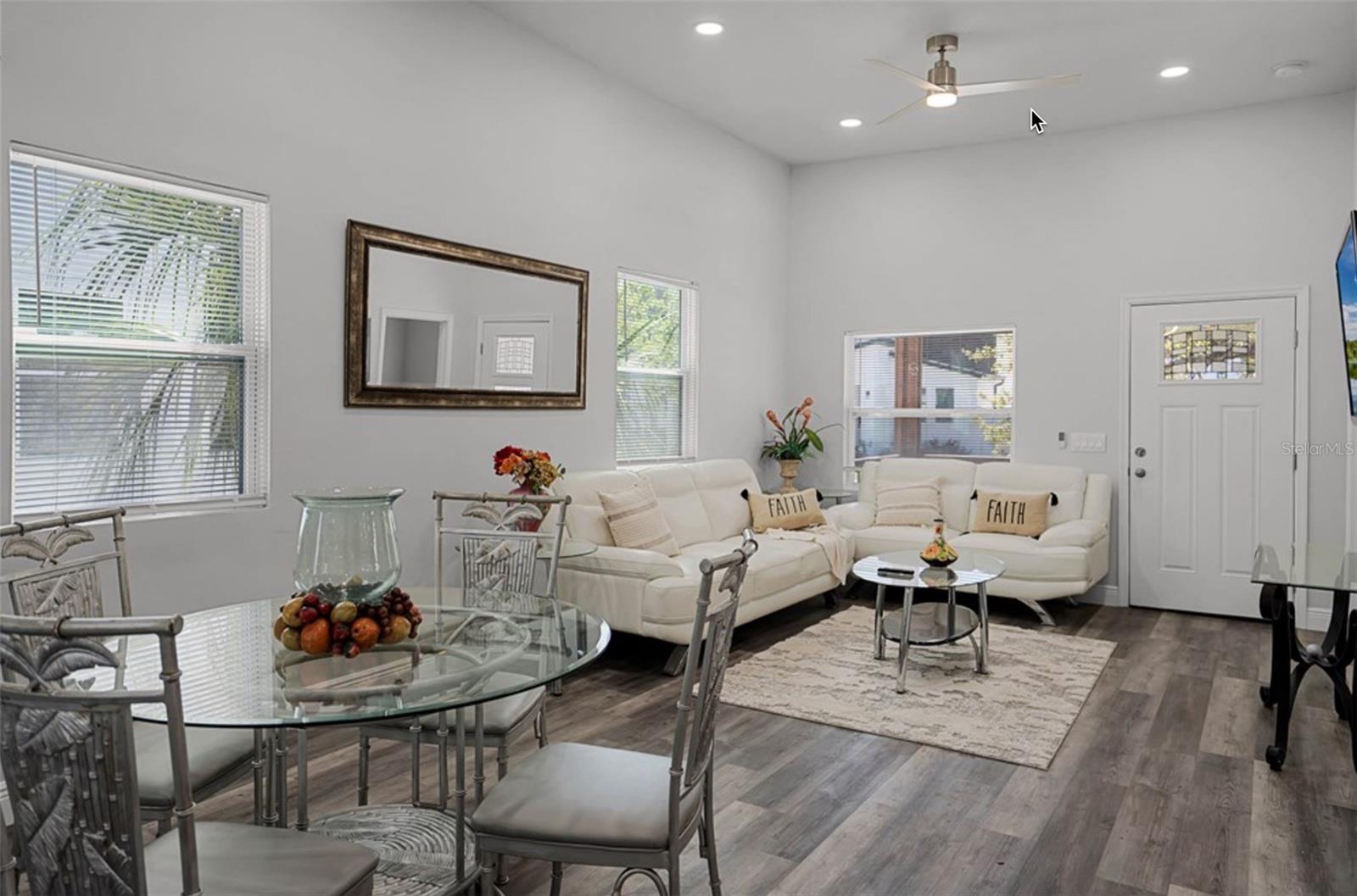 Image 20 of 33 For 2335 Beach Street