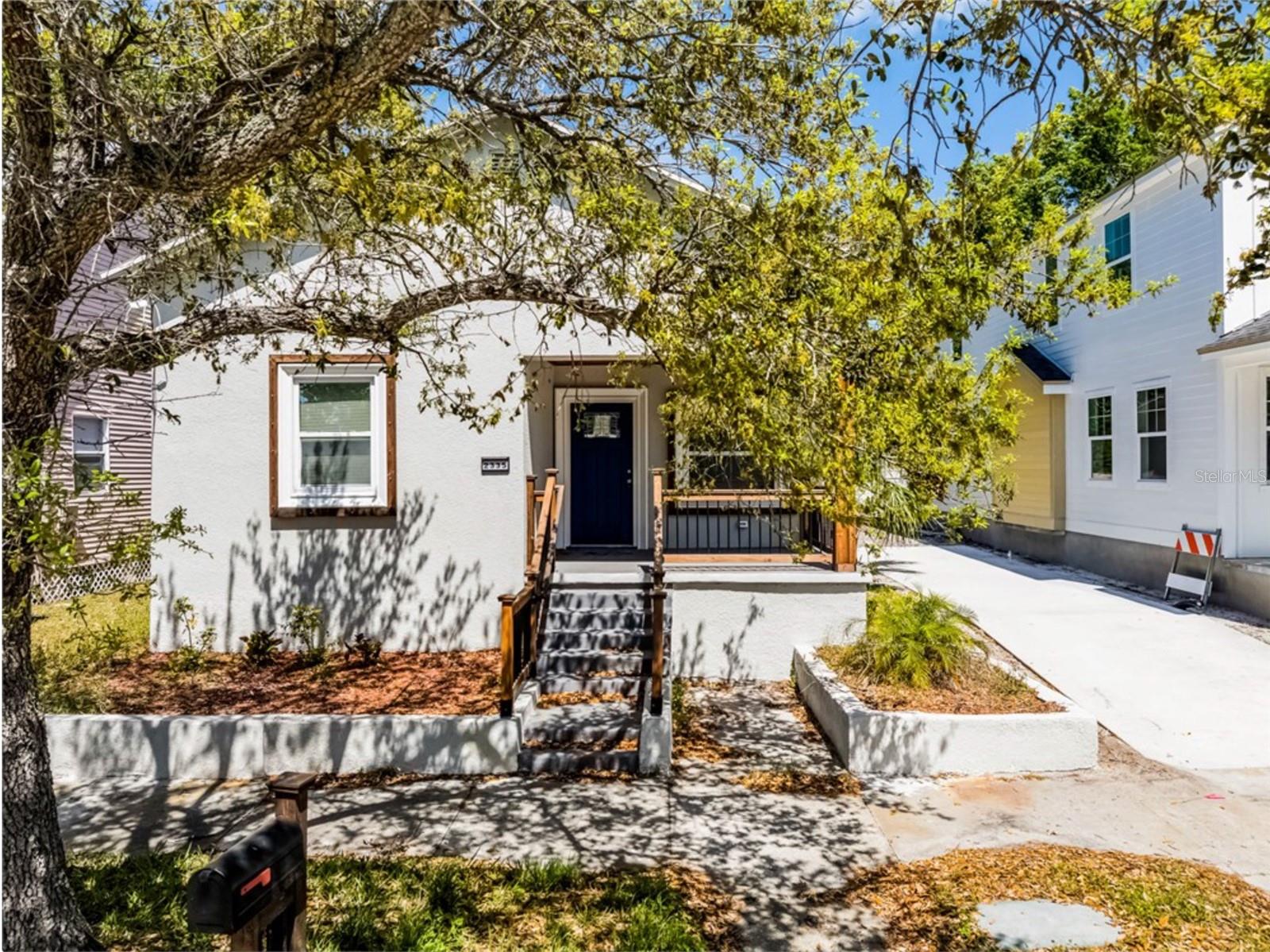 Image 3 of 33 For 2335 Beach Street