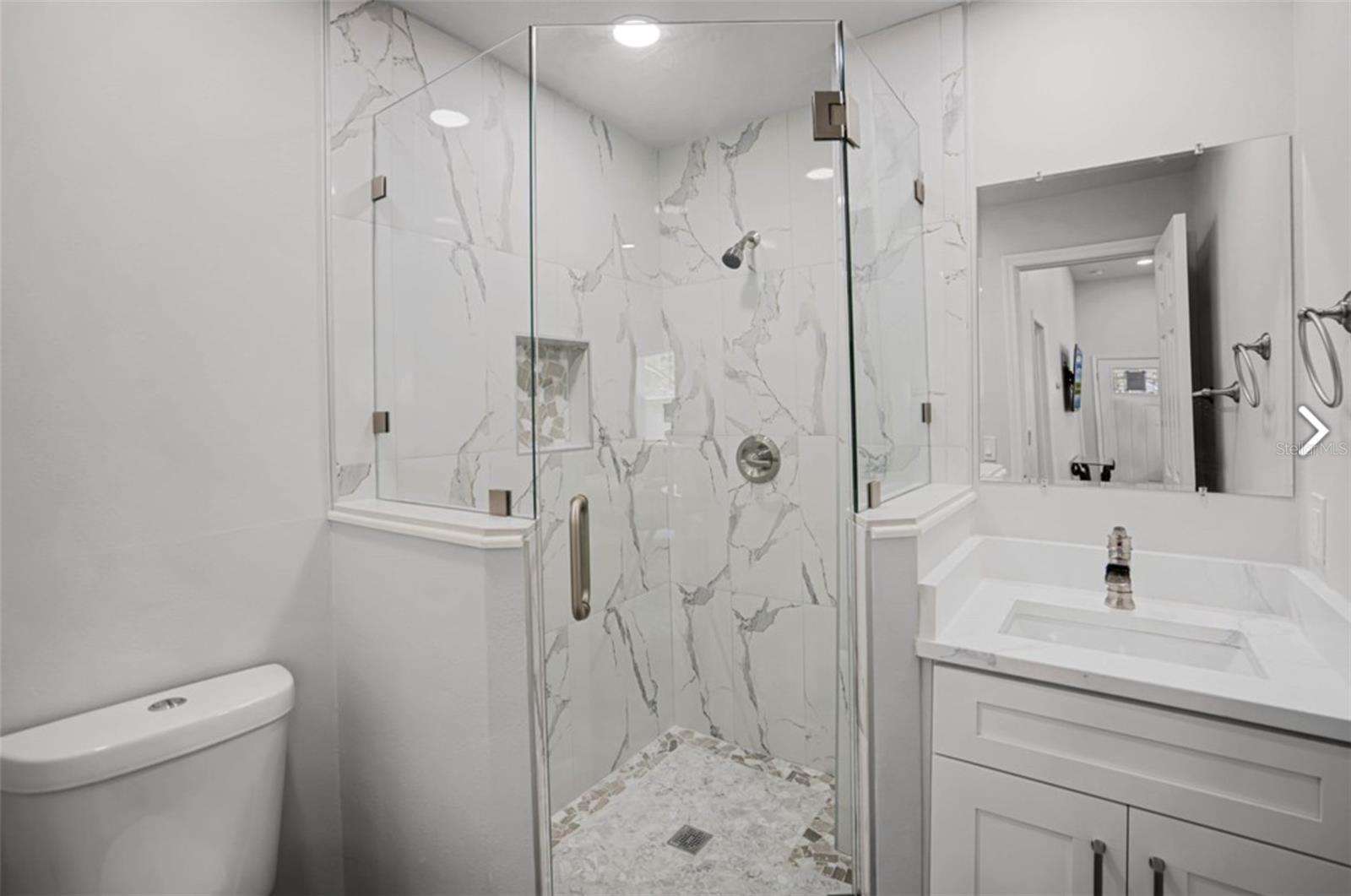 Image 30 of 33 For 2335 Beach Street