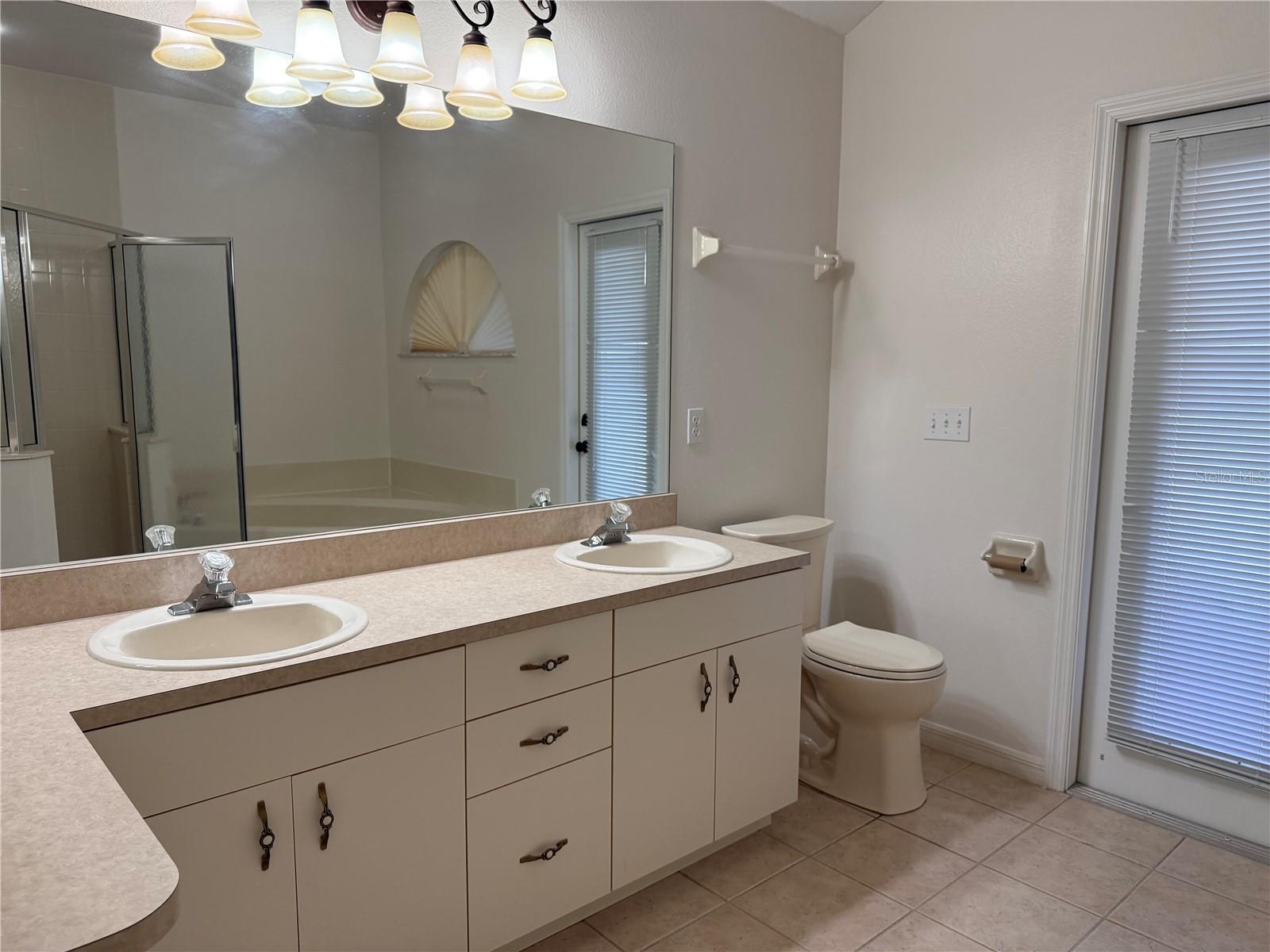 Image 8 of 12 For 2423 Moonstone Avenue