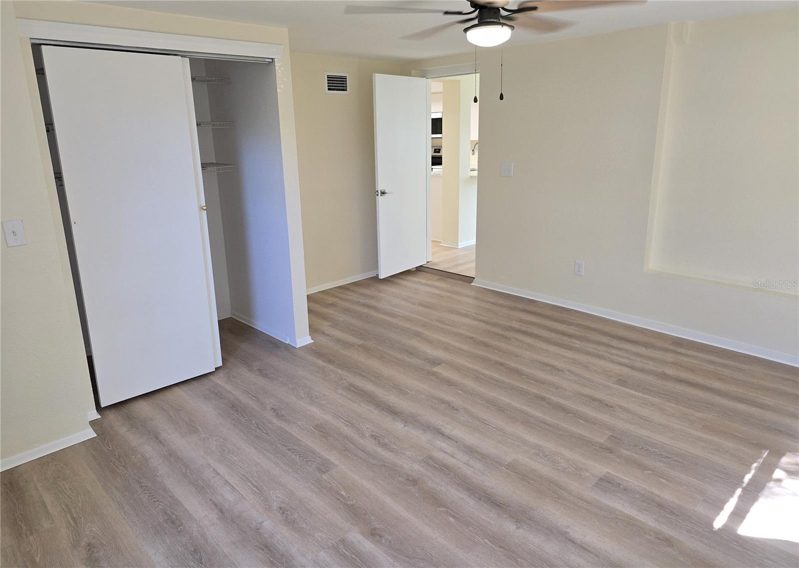 Image 17 of 37 For 4206 Glissade Drive