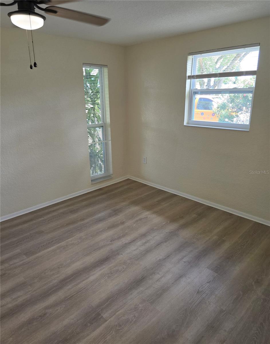 Image 22 of 37 For 4206 Glissade Drive