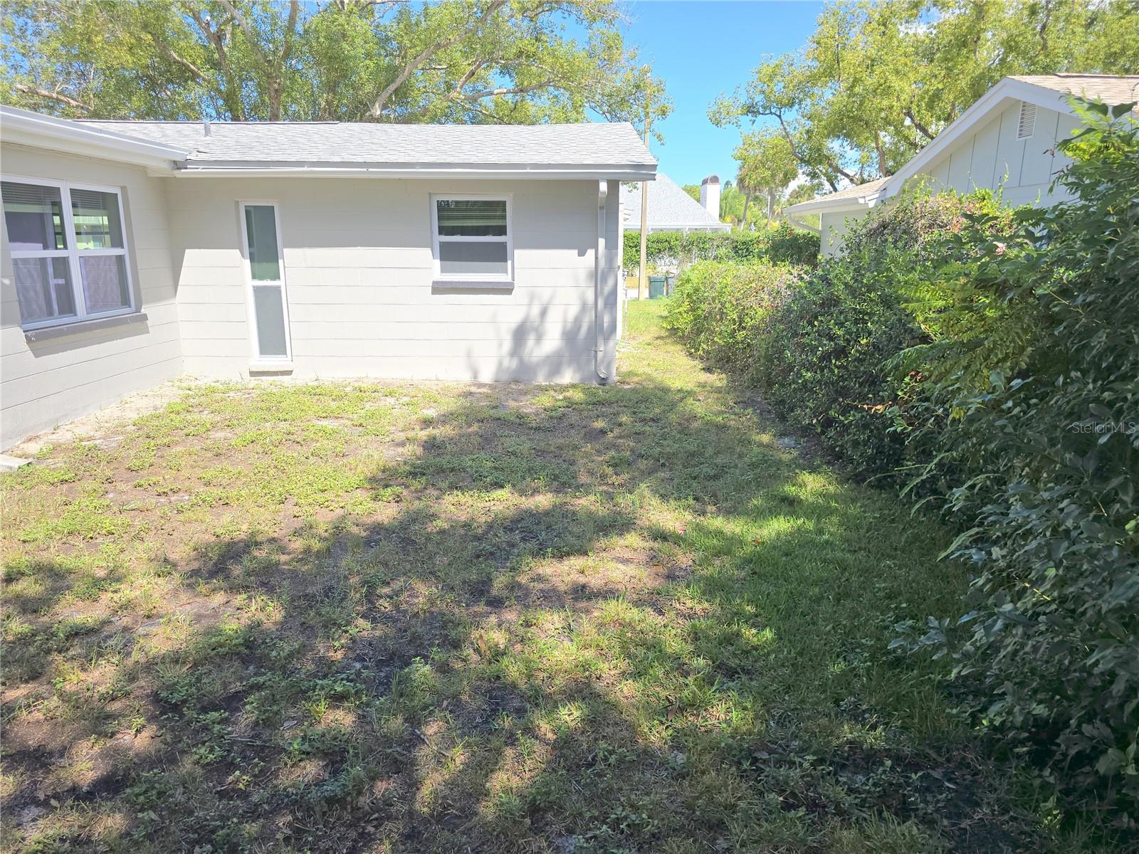 Image 32 of 37 For 4206 Glissade Drive