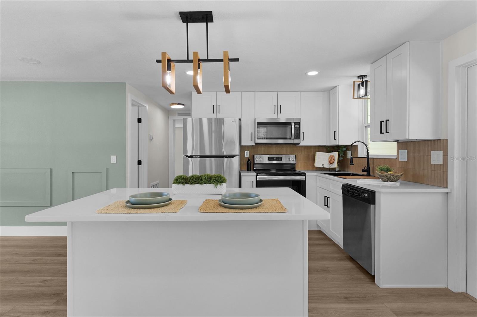 Image 11 of 41 For 205 Palo Verde Drive