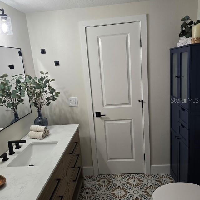 Image 24 of 41 For 205 Palo Verde Drive