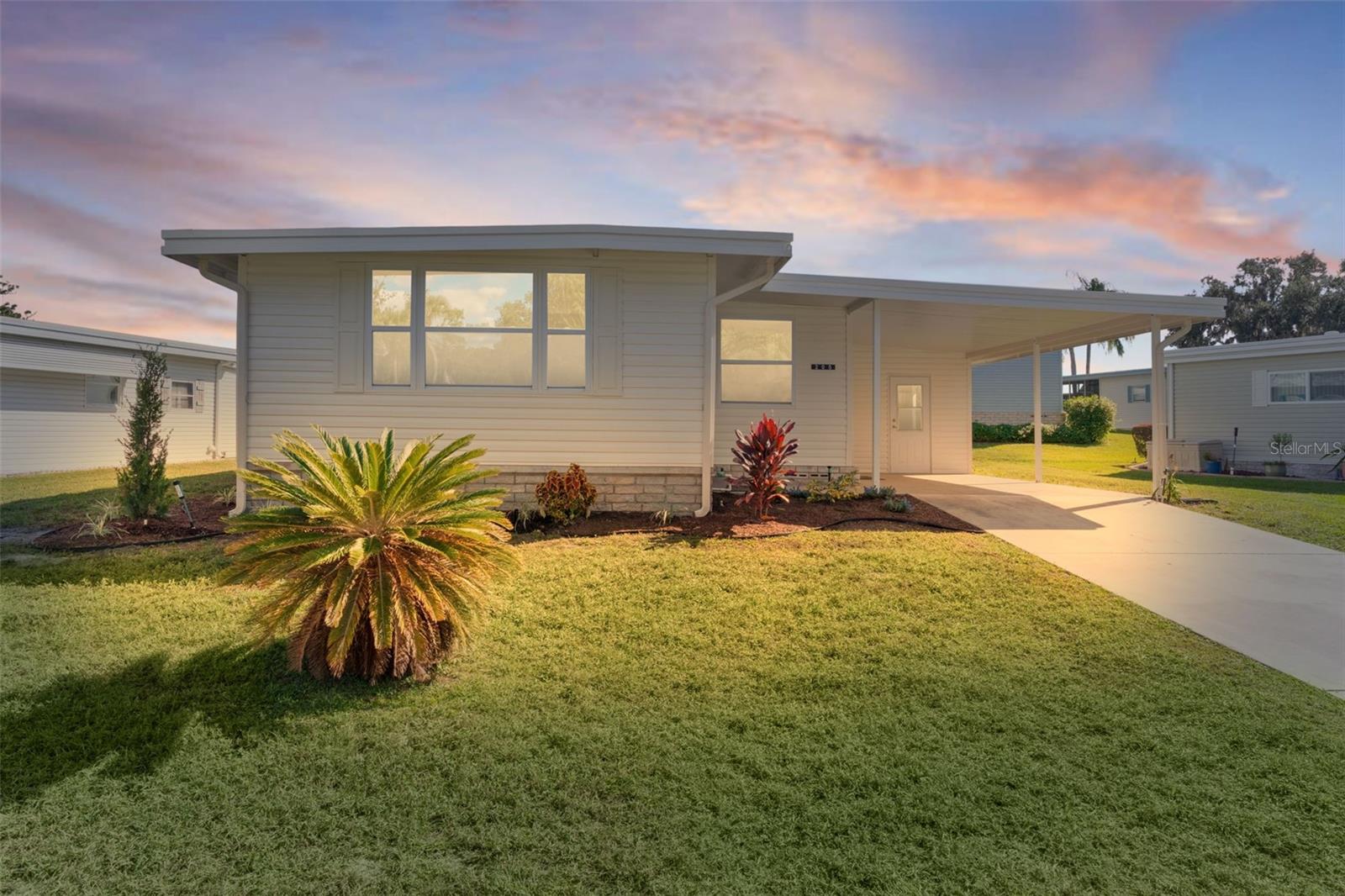 Image 32 of 41 For 205 Palo Verde Drive