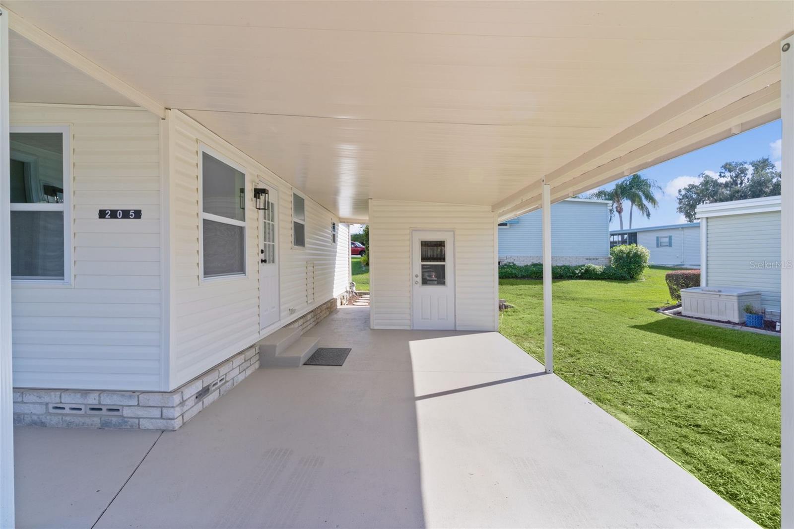 Image 37 of 41 For 205 Palo Verde Drive