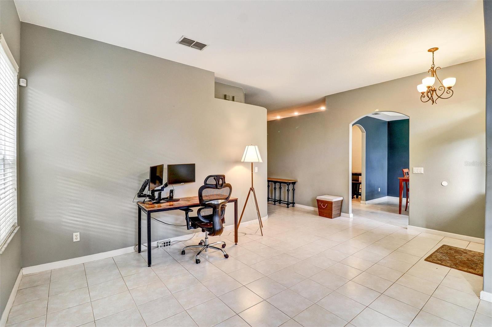 Image 6 of 35 For 2316 Blackjack Oak Street