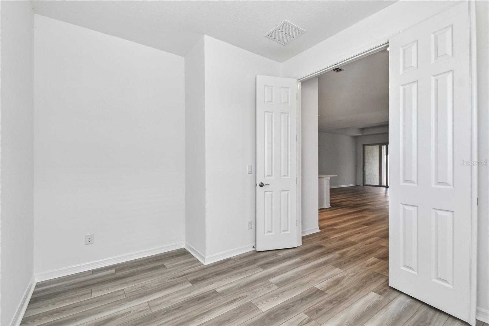 Image 26 of 47 For 18106 Cherished Loop