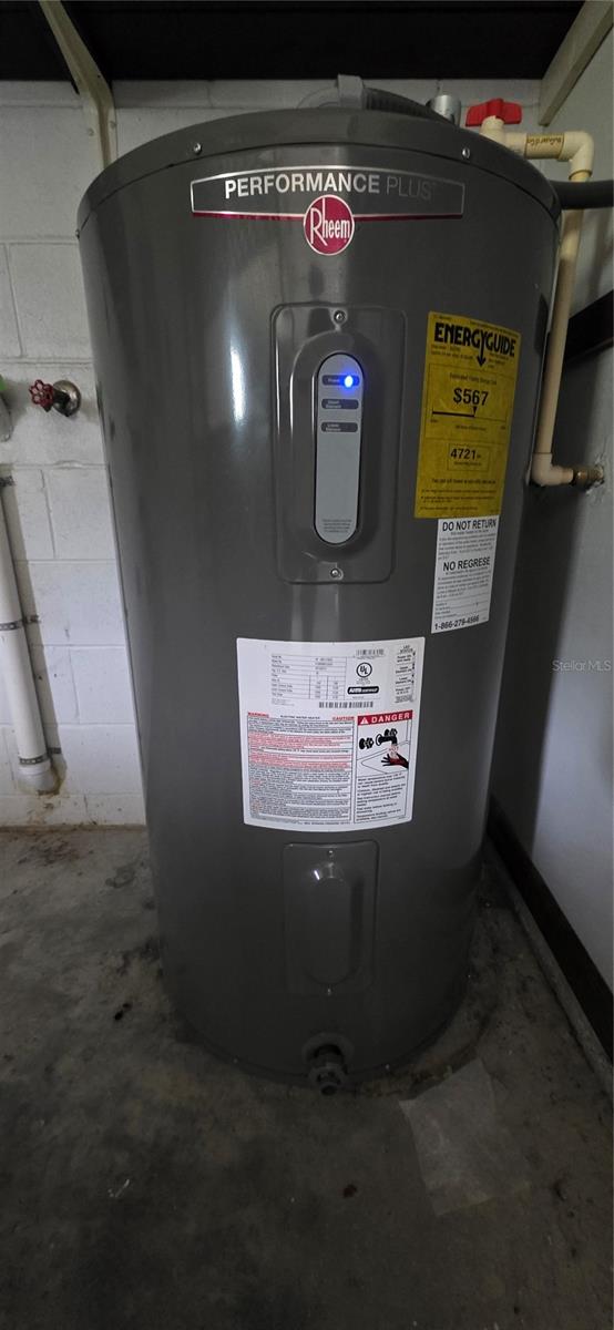 Image 17 of 26 For 40116 Parkinsonia Street