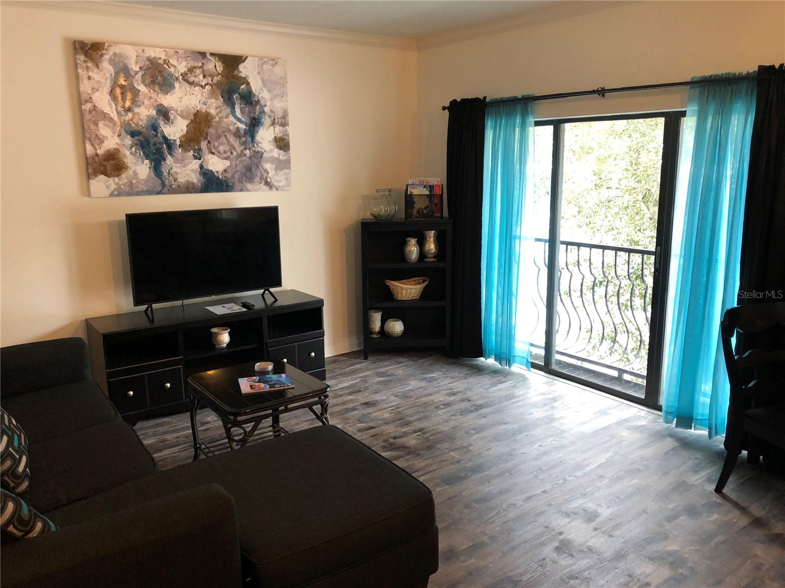 Image 4 of 11 For 20 6th Street 206