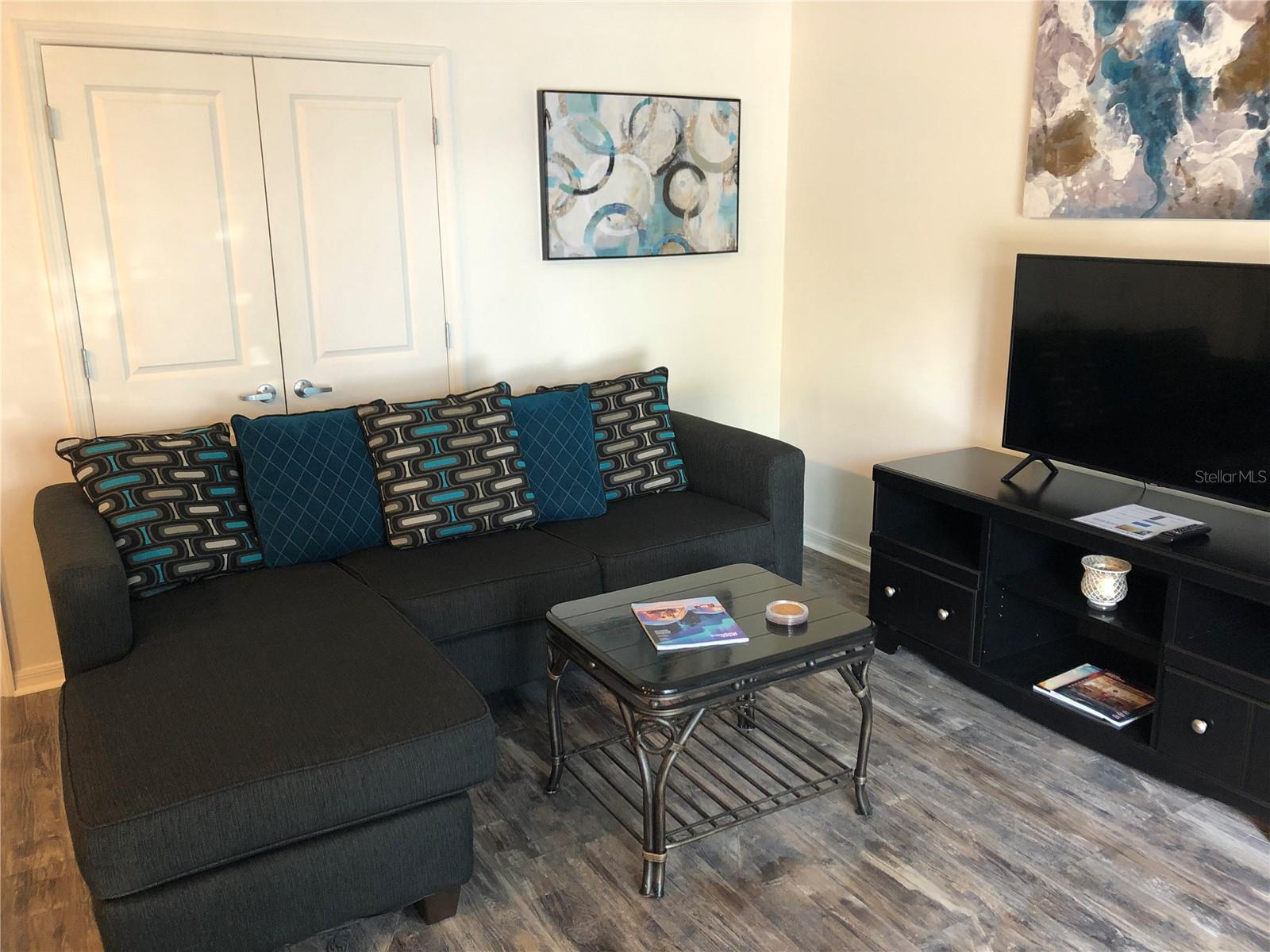 Image 5 of 11 For 20 6th Street 206