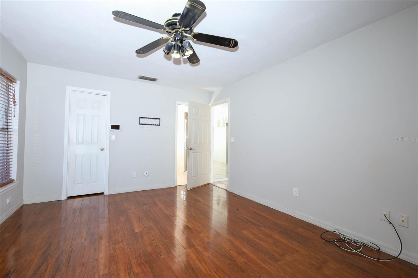 Image 19 of 42 For 7113 Ironwood Drive