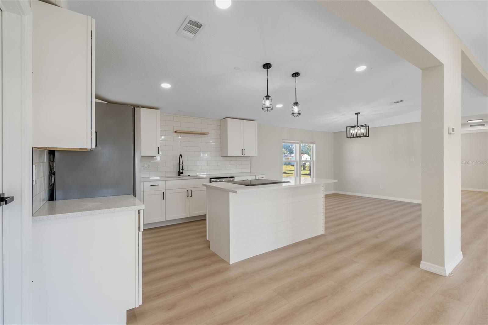 Image 10 of 31 For 4207 Ollie Road