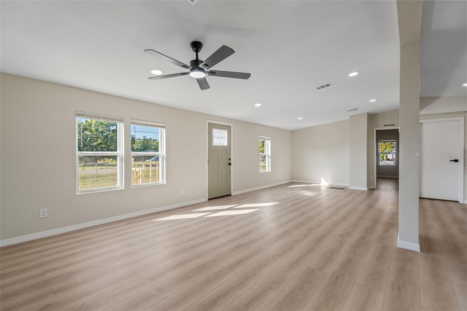 Image 16 of 31 For 4207 Ollie Road