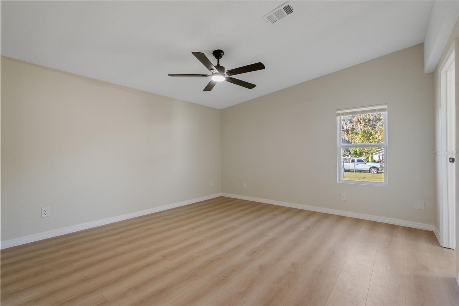 Image 23 of 31 For 4207 Ollie Road