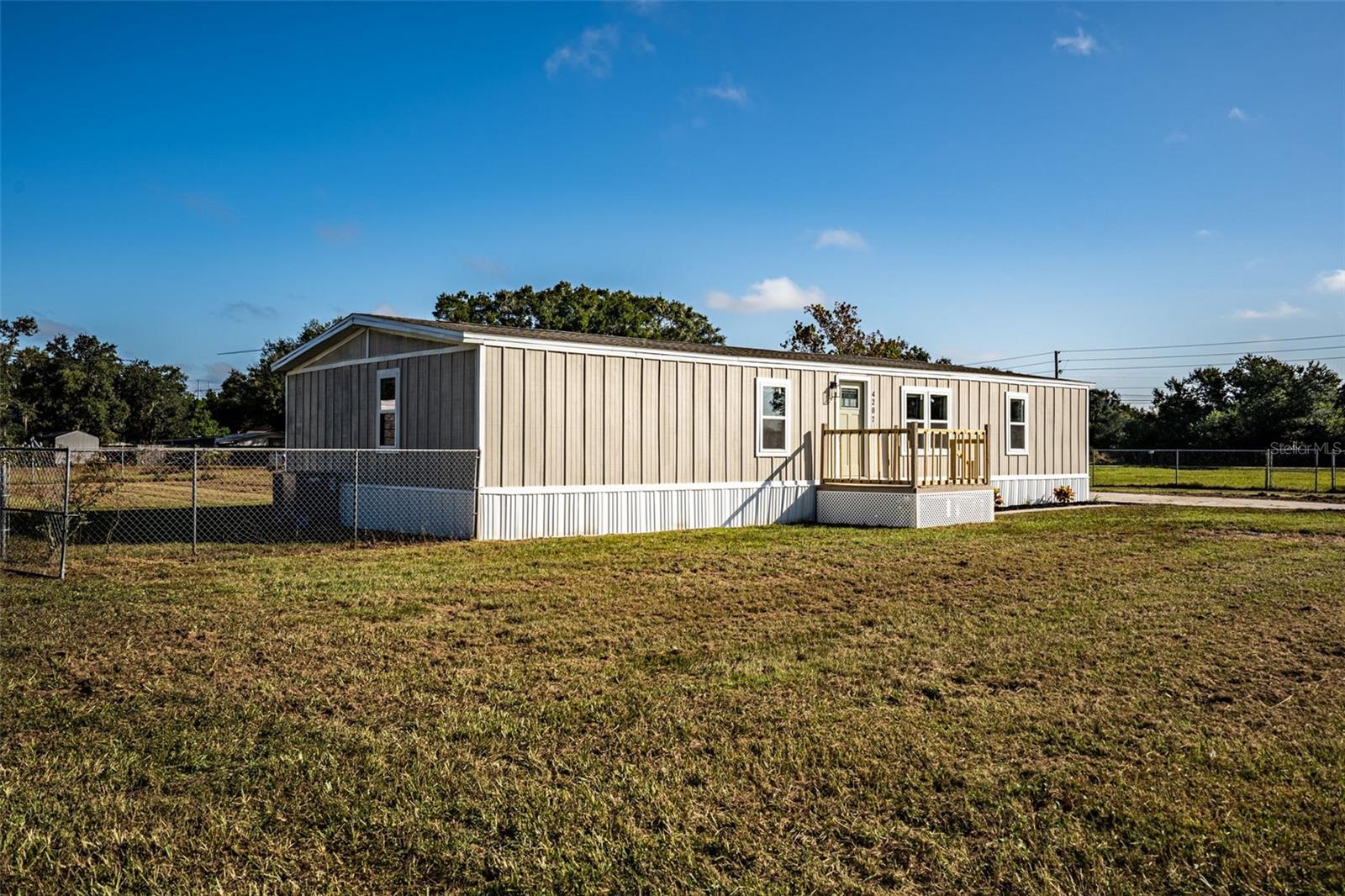 Image 4 of 31 For 4207 Ollie Road