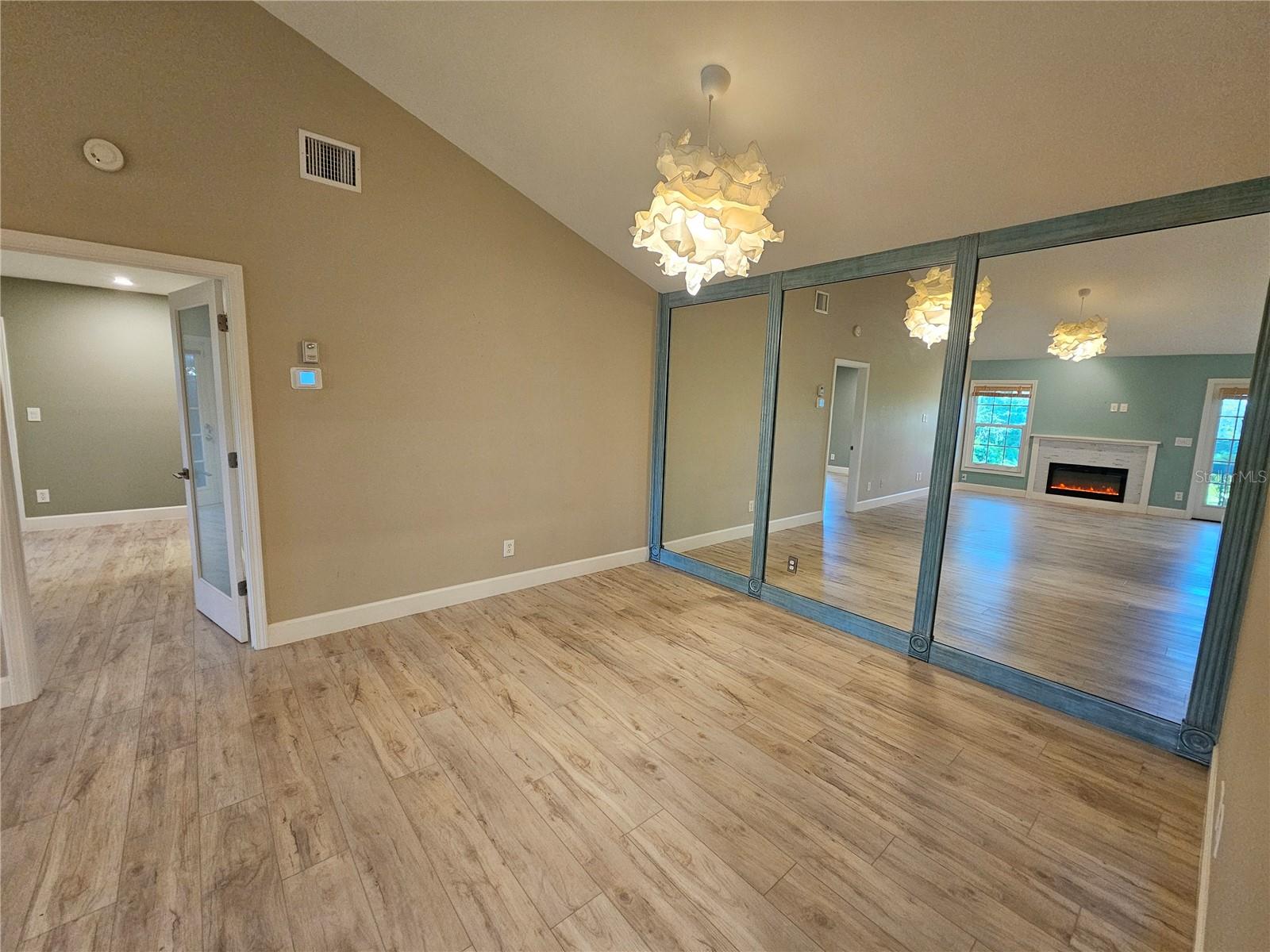 Image 6 of 38 For 1210 Cottonwood Trail 1-1