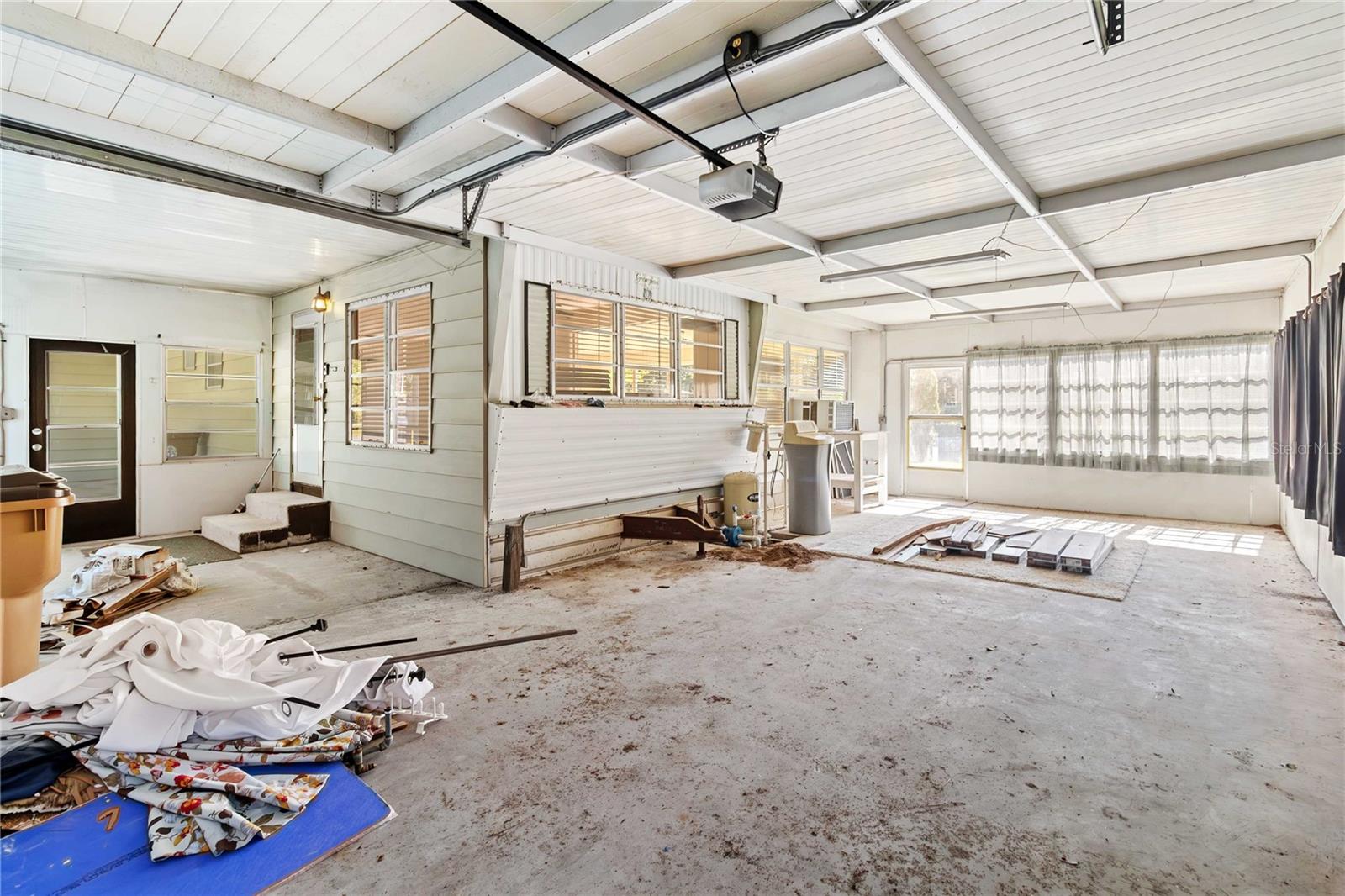 Image 22 of 30 For 6420 Woods St