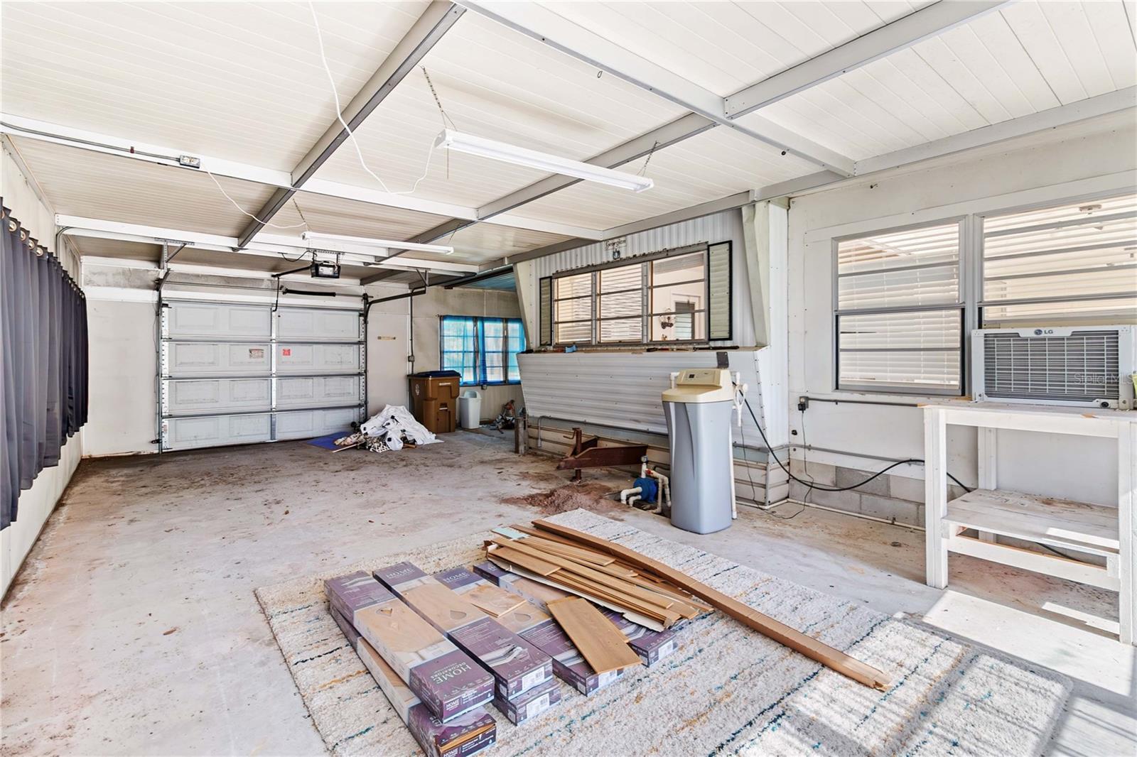 Image 23 of 30 For 6420 Woods St