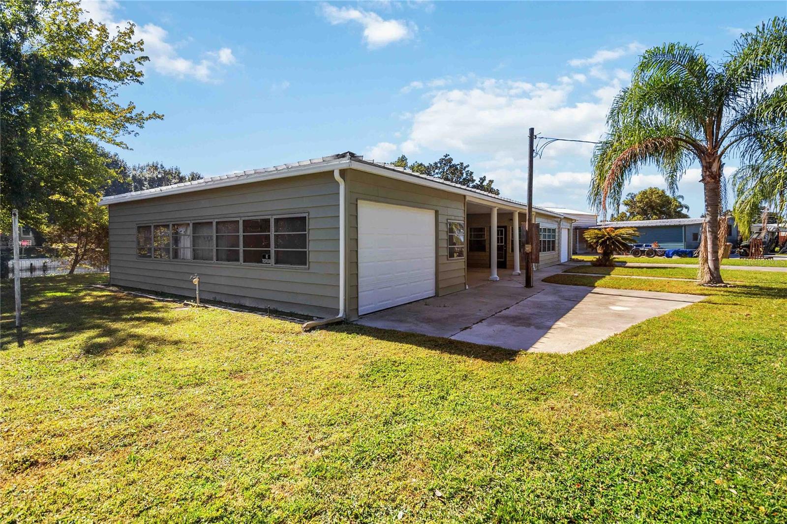 Image 3 of 30 For 6420 Woods St