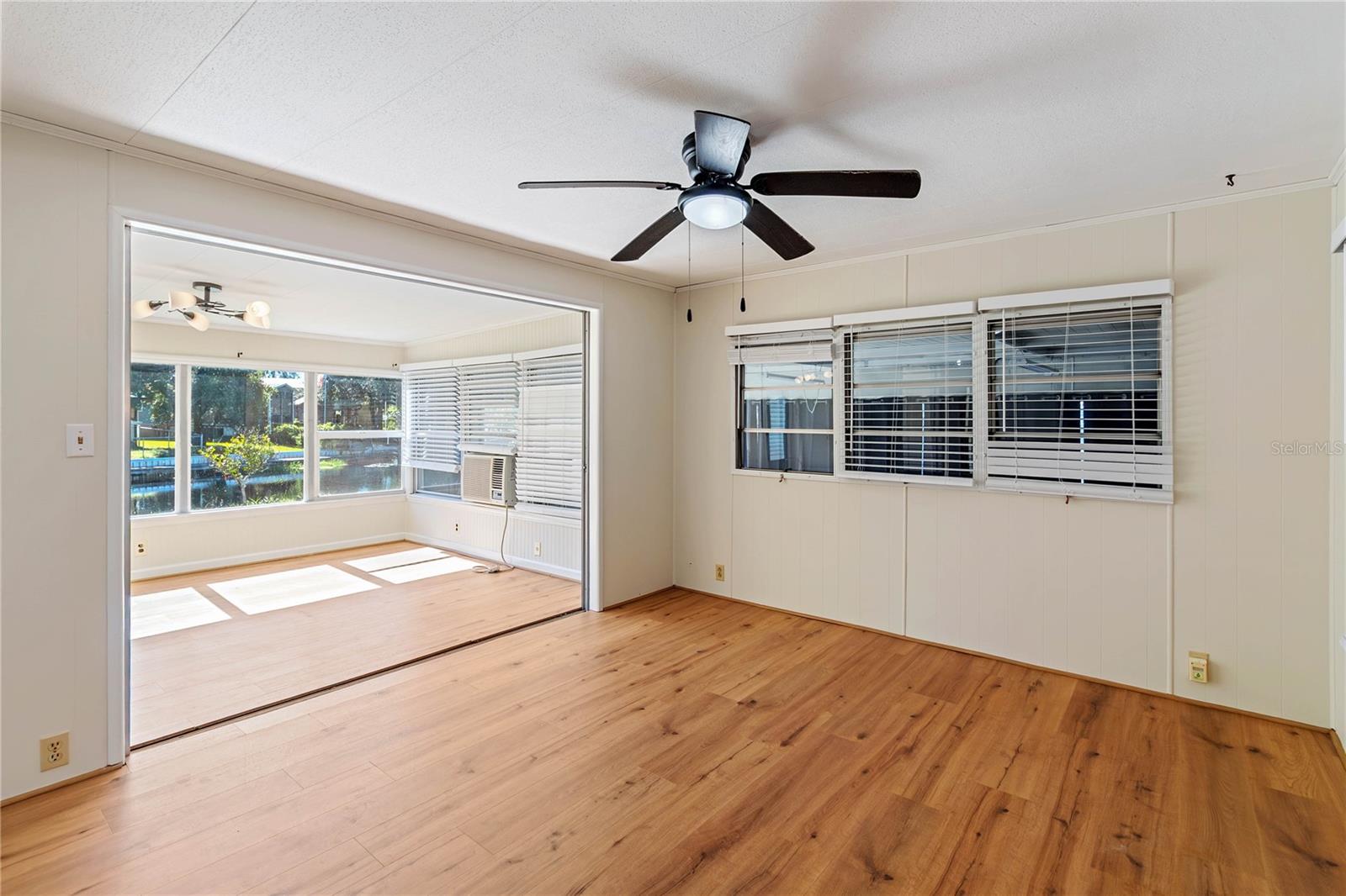 Image 7 of 30 For 6420 Woods St