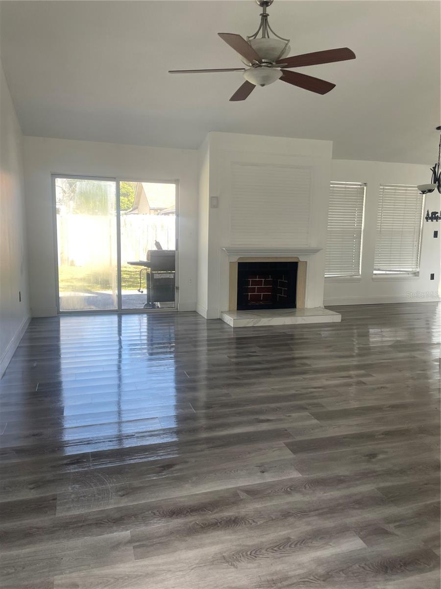 Image 3 of 7 For 4767 Lumberton Drive