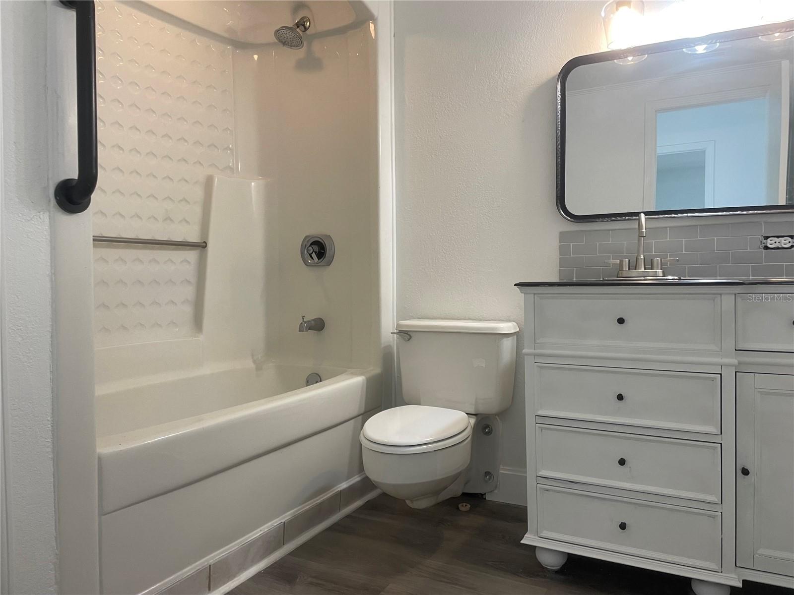 Image 6 of 7 For 4767 Lumberton Drive