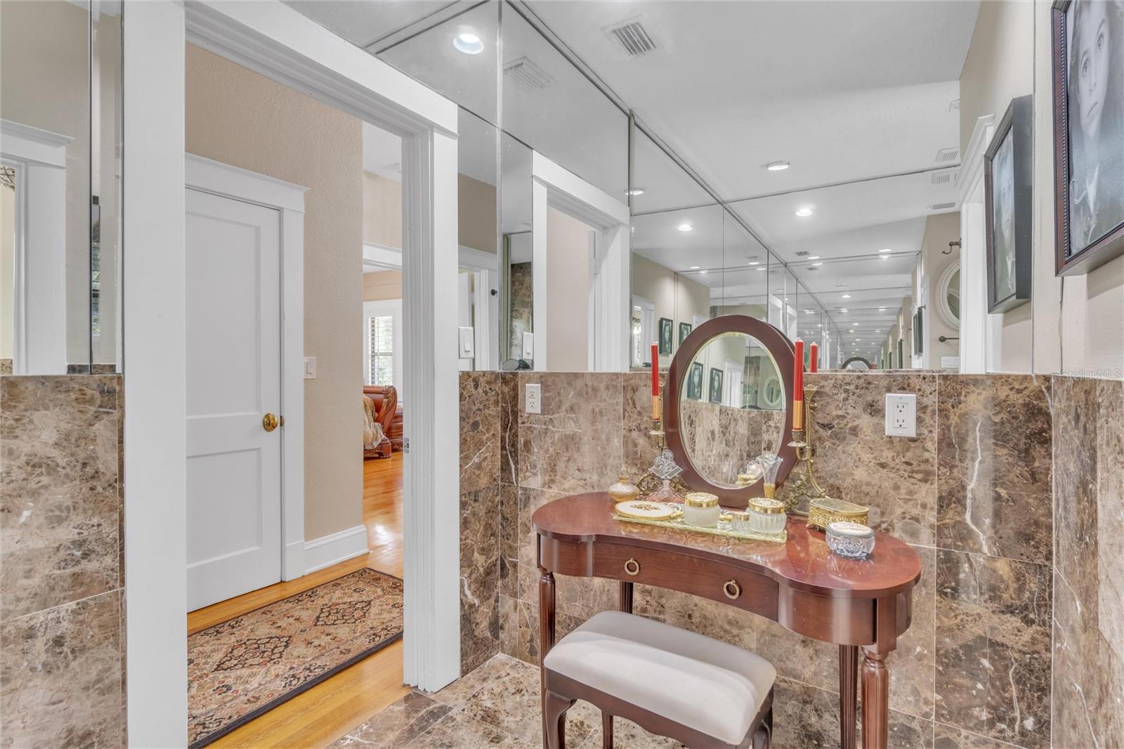 Image 31 of 65 For 3400 Ohio Avenue