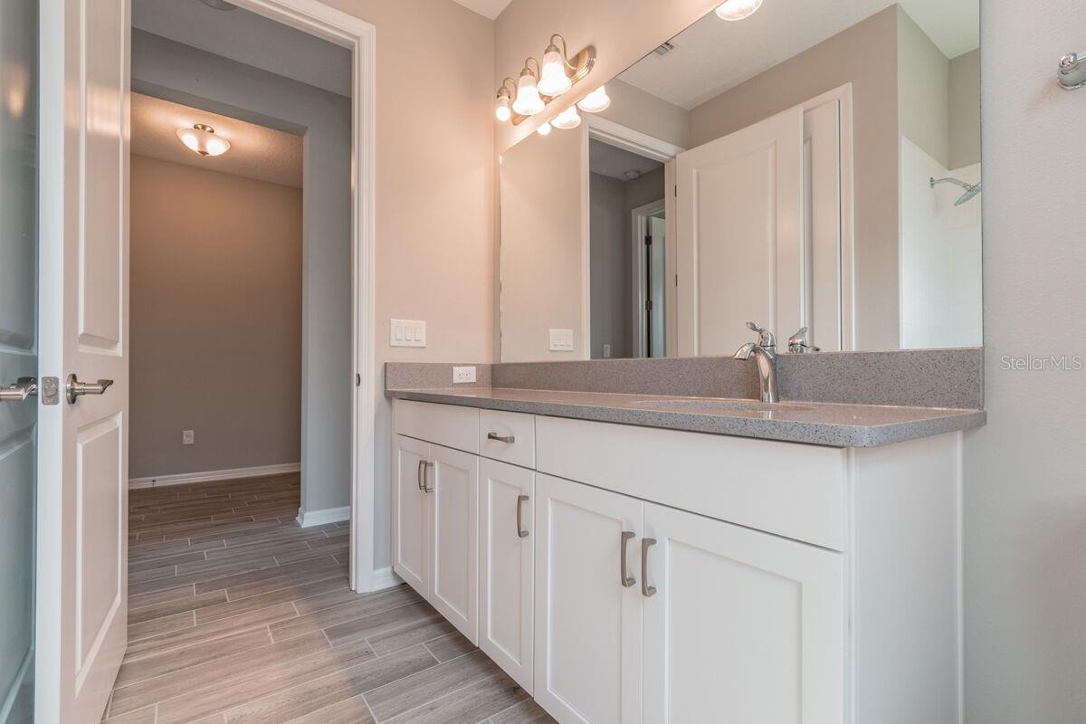 Image 8 of 9 For 440 Alberata Way