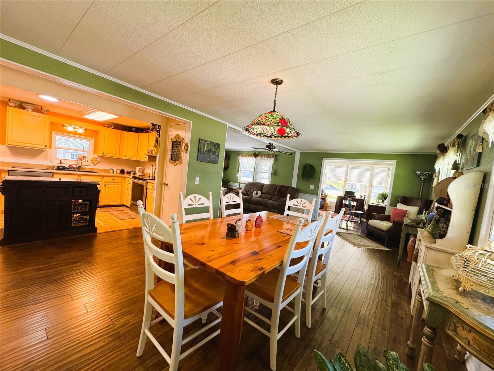 Image 25 of 62 For 208 Palo Verde Drive