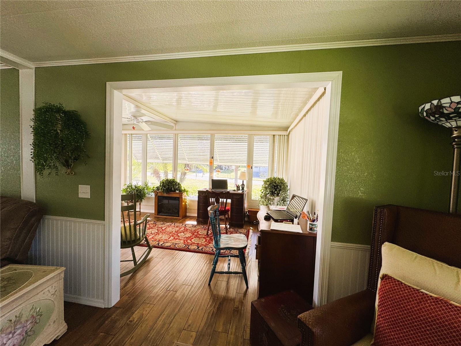 Image 29 of 62 For 208 Palo Verde Drive