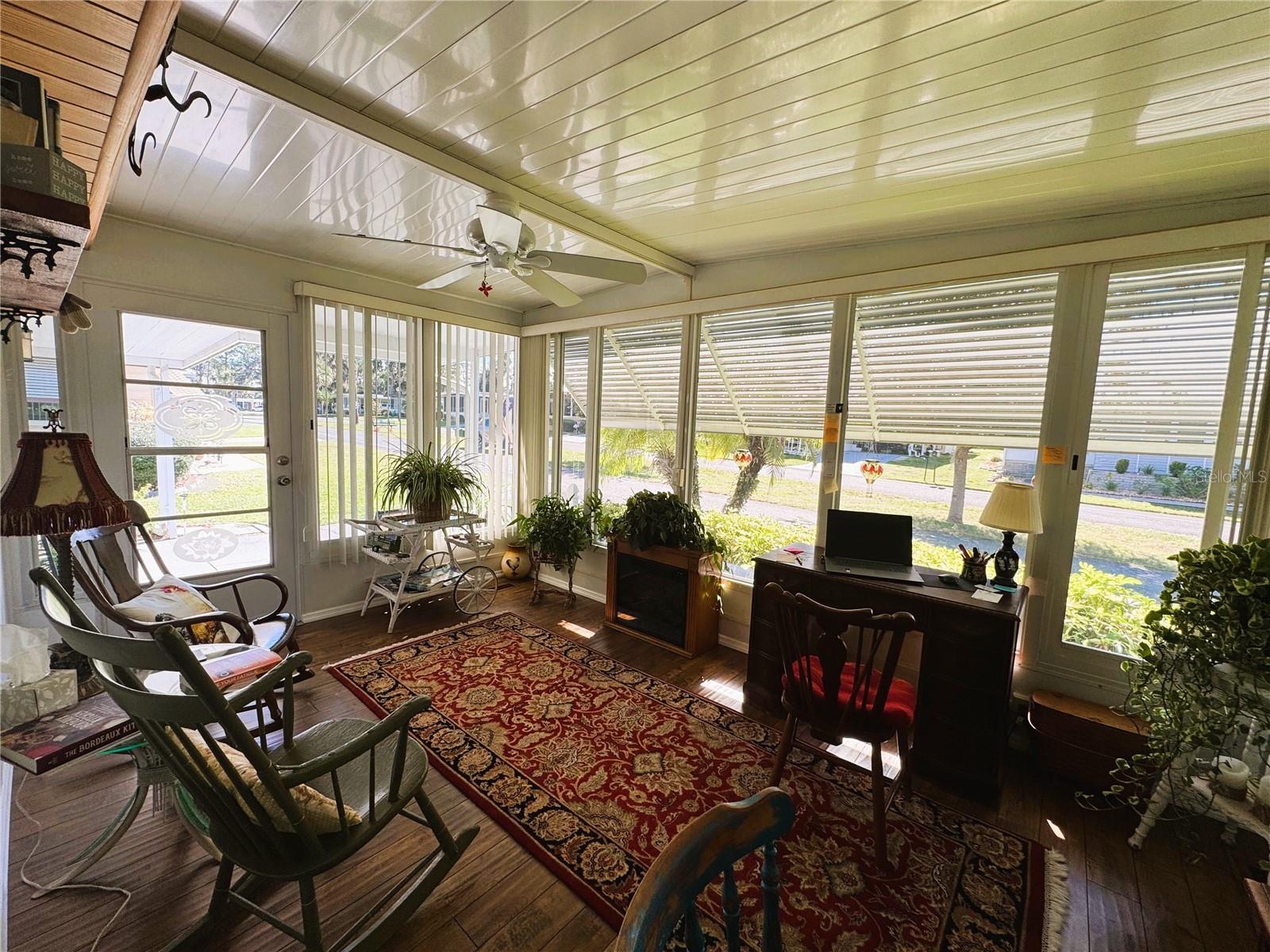 Image 32 of 62 For 208 Palo Verde Drive