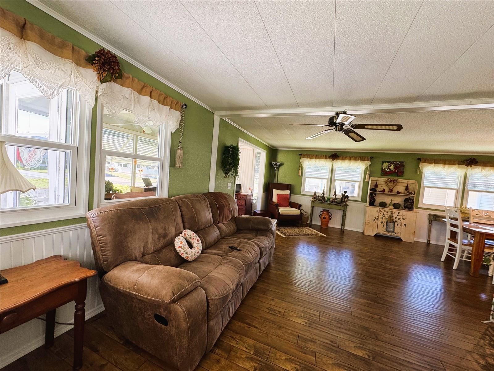 Image 34 of 62 For 208 Palo Verde Drive