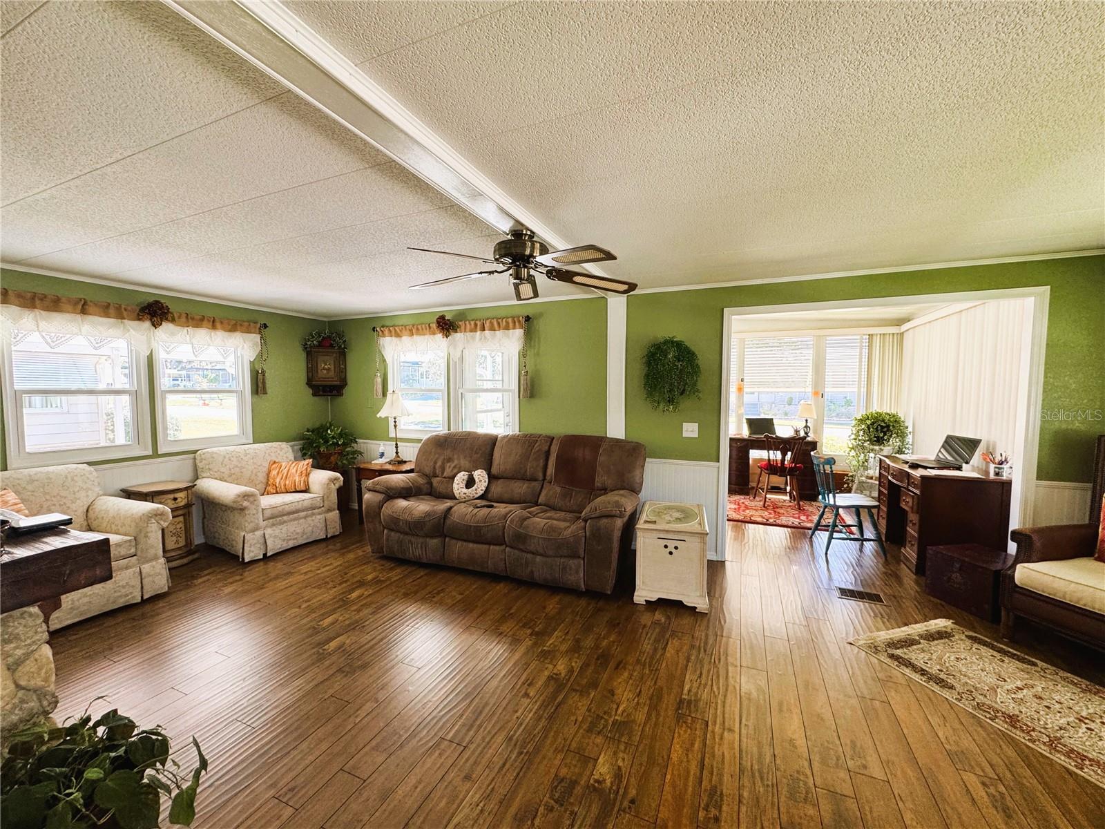 Image 35 of 62 For 208 Palo Verde Drive