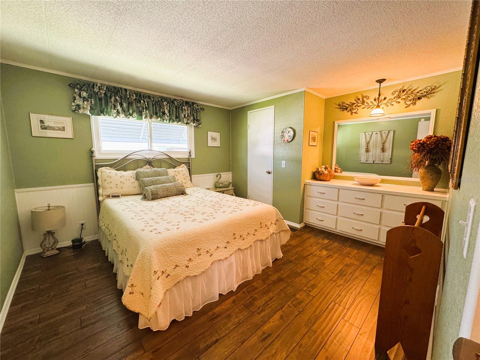 Image 37 of 62 For 208 Palo Verde Drive