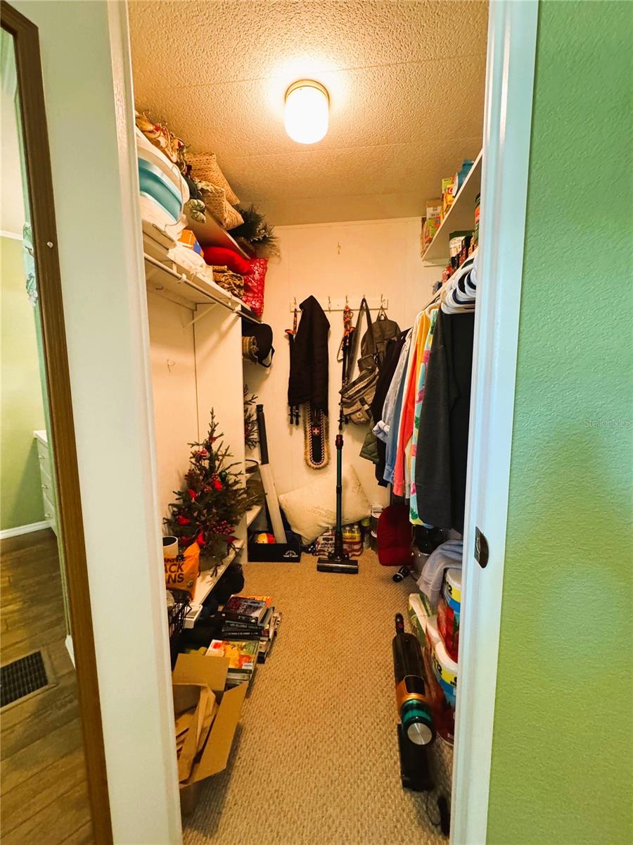 Image 39 of 62 For 208 Palo Verde Drive