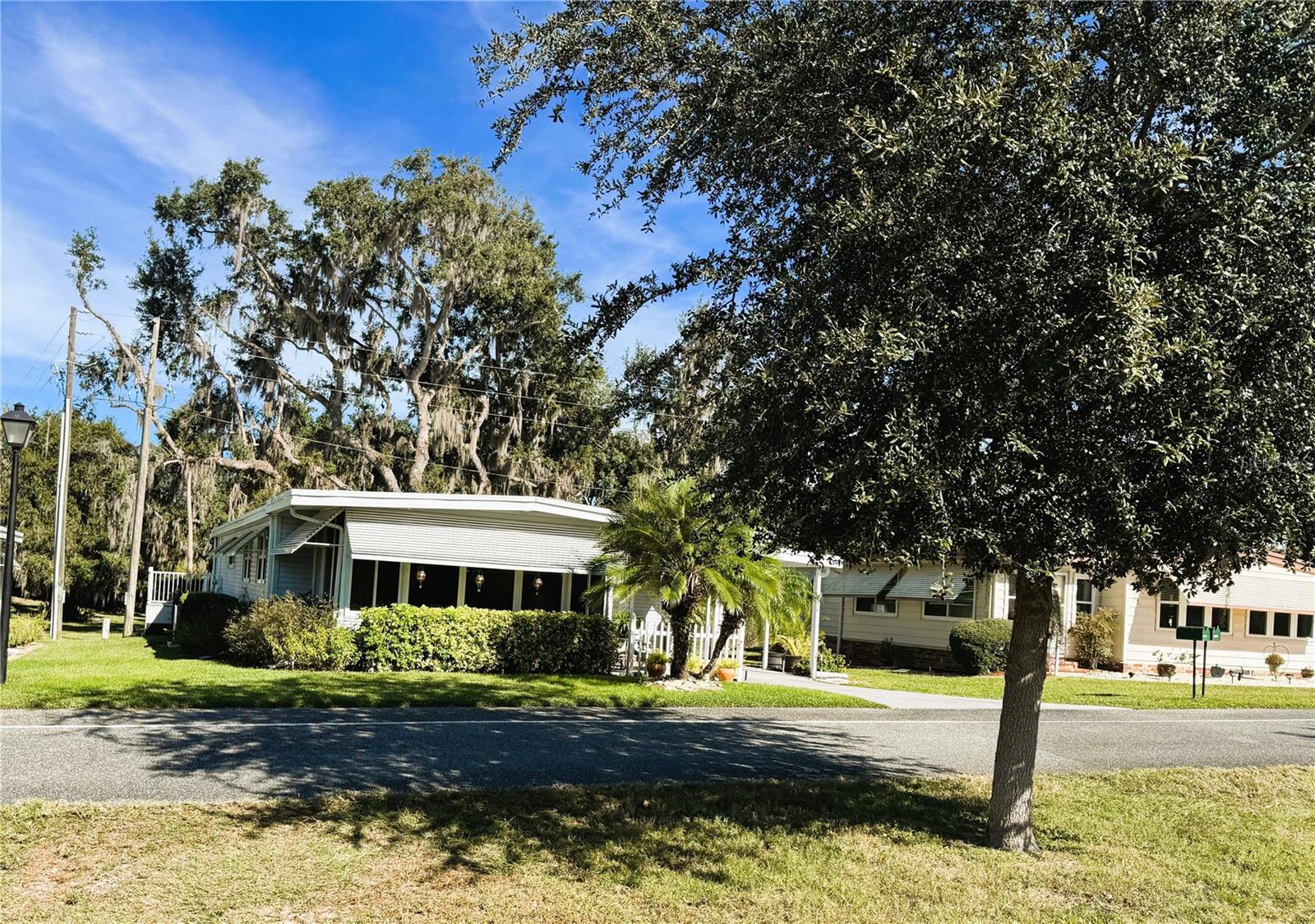 Image 4 of 62 For 208 Palo Verde Drive