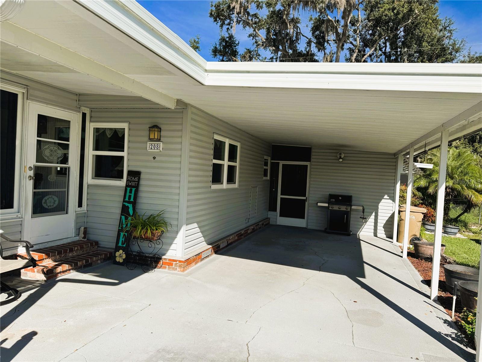 Image 7 of 62 For 208 Palo Verde Drive