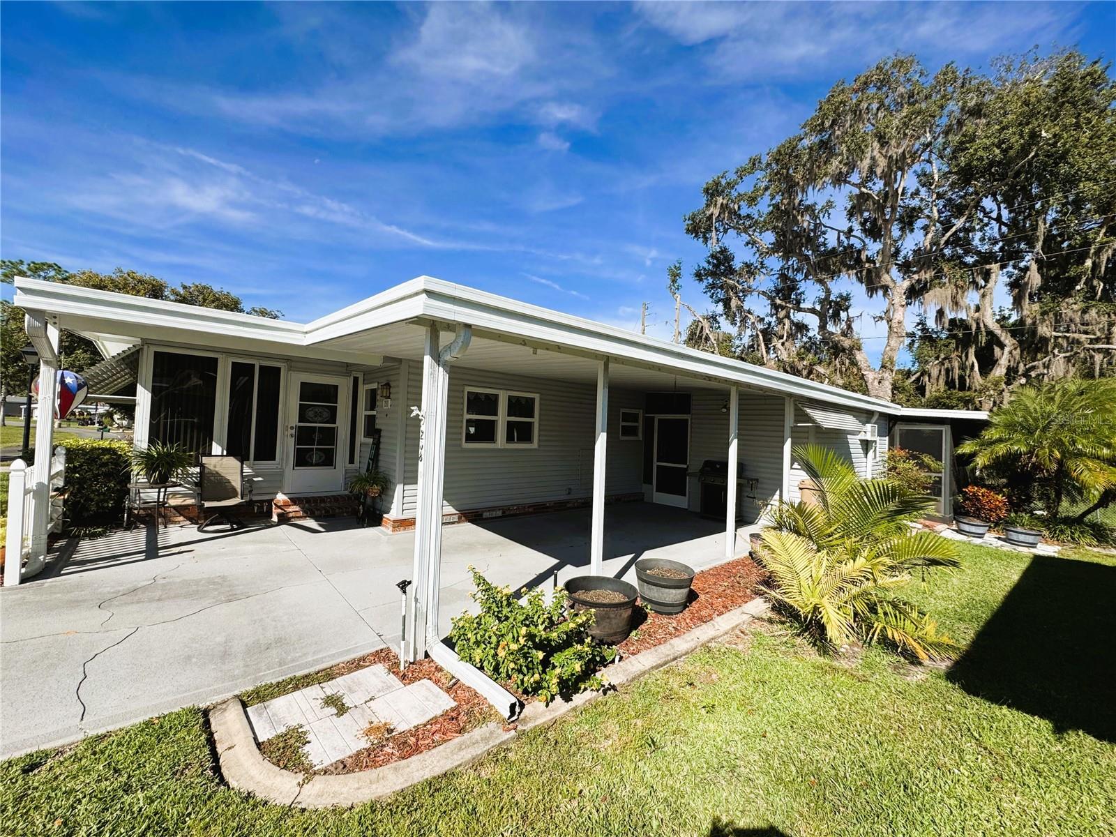 Image 8 of 62 For 208 Palo Verde Drive