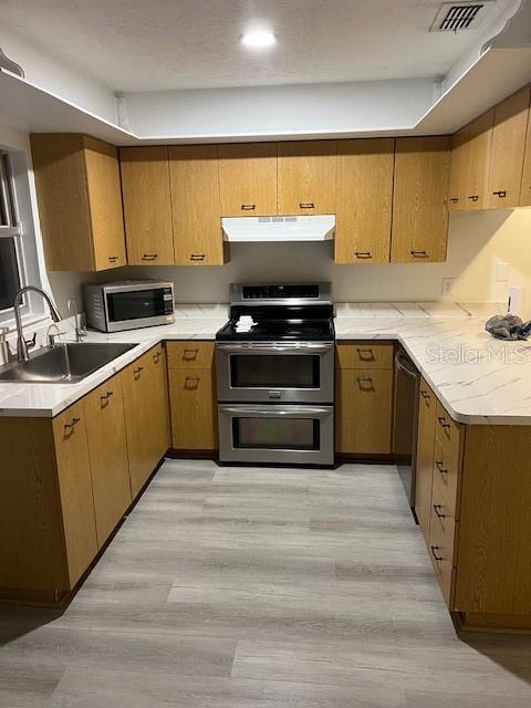 Image 15 of 33 For 2170 Central Parkway