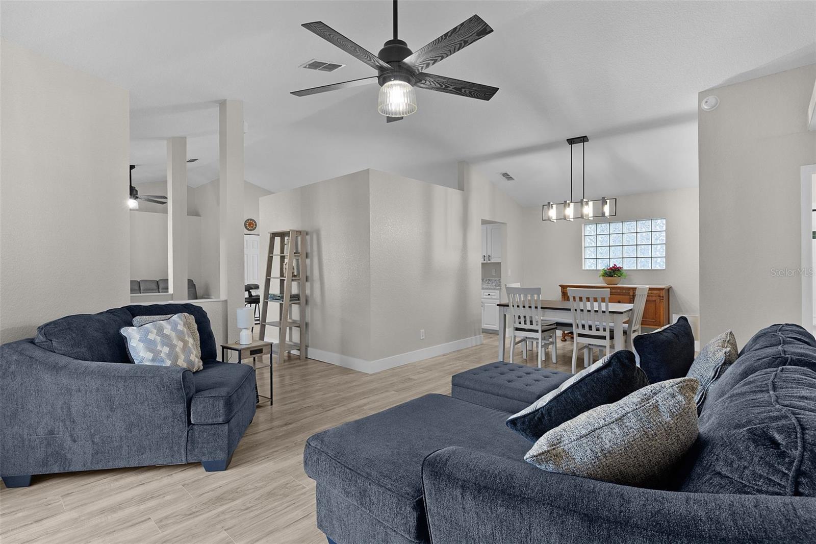 Image 17 of 43 For 17824 113th Terrace