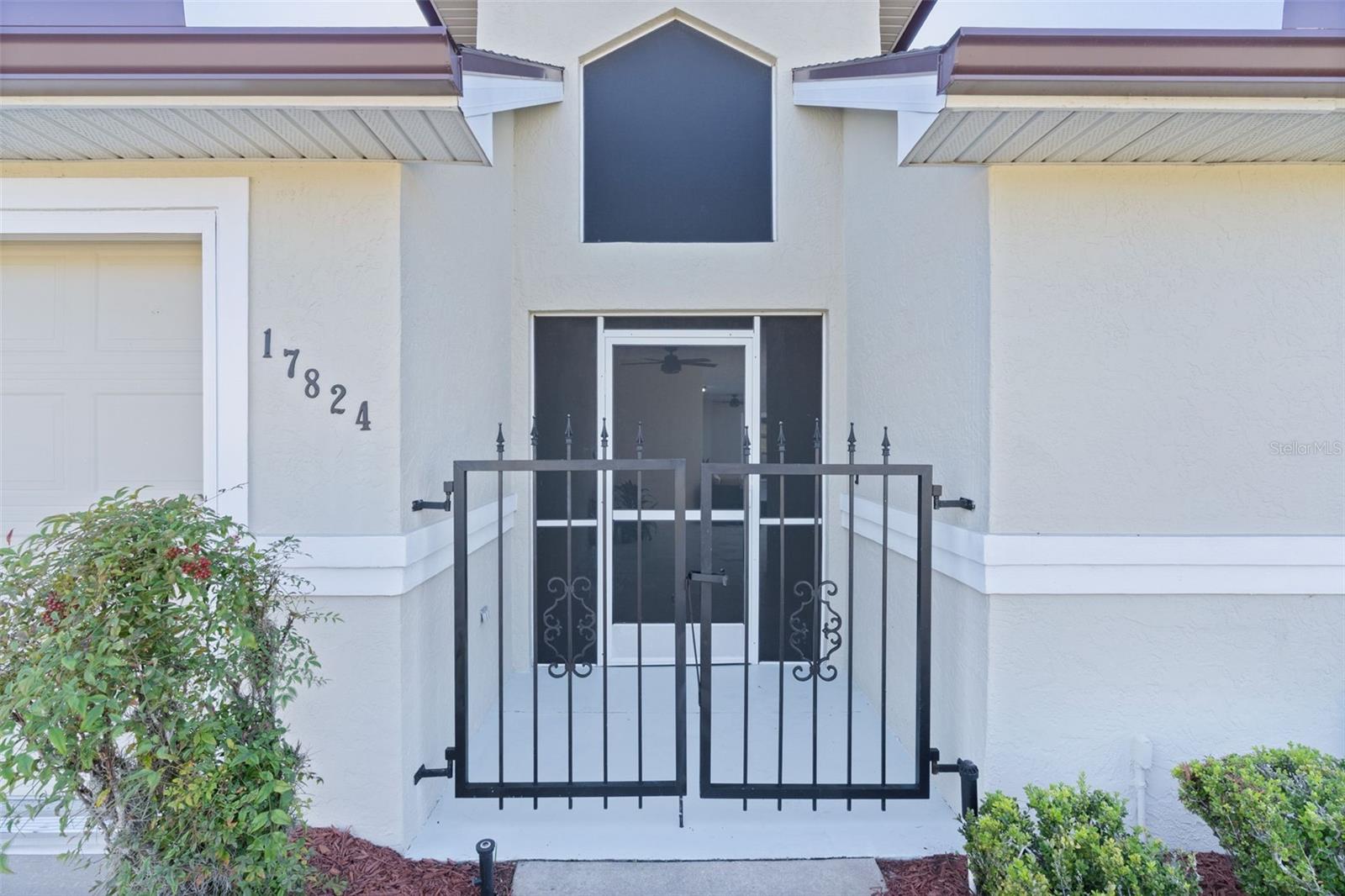 Image 3 of 43 For 17824 113th Terrace