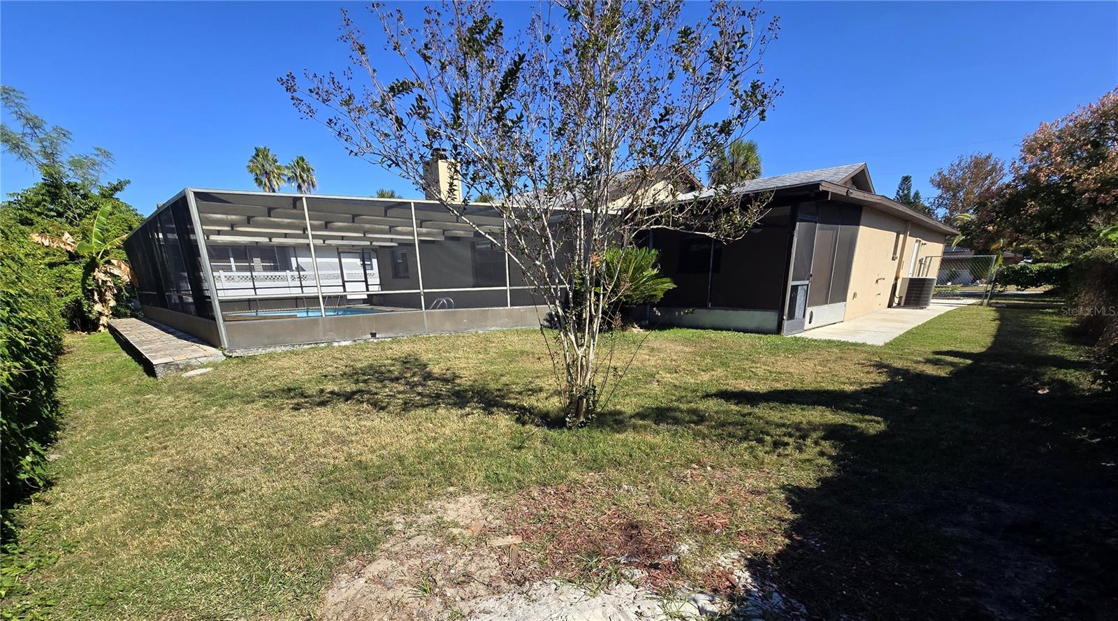 Image 13 of 37 For 16201 Pine Ridge Drive