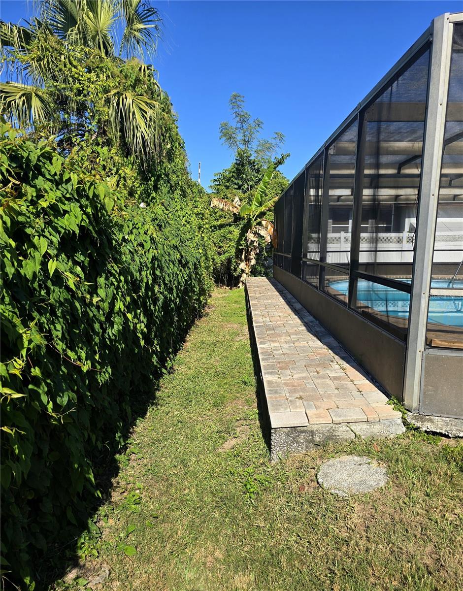 Image 32 of 37 For 16201 Pine Ridge Drive